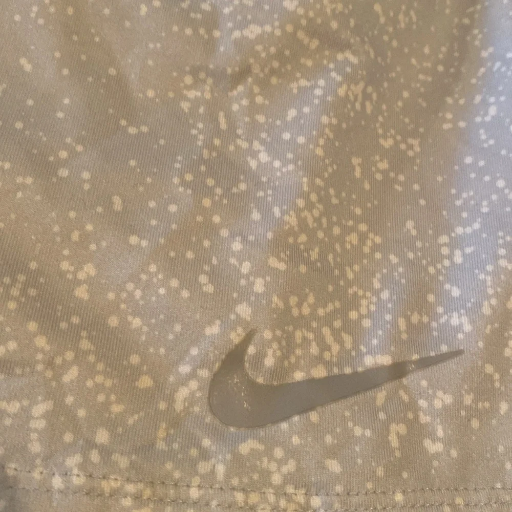 Nike gray speckled athletic skirt with built-in shorts
